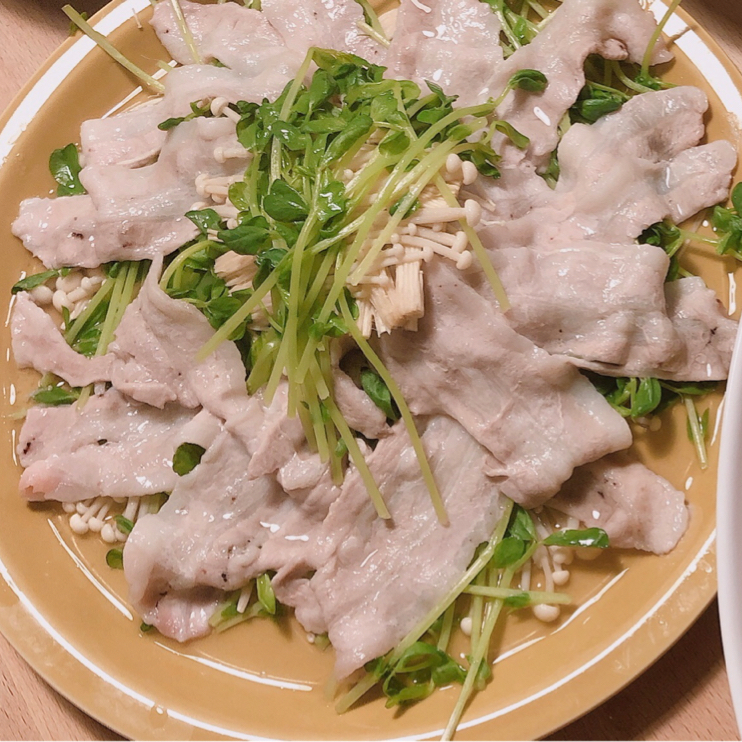 レンジで5分 豚バラえのきと豆苗のレンジ蒸しのレシピ動画 作り方 Delish Kitchen