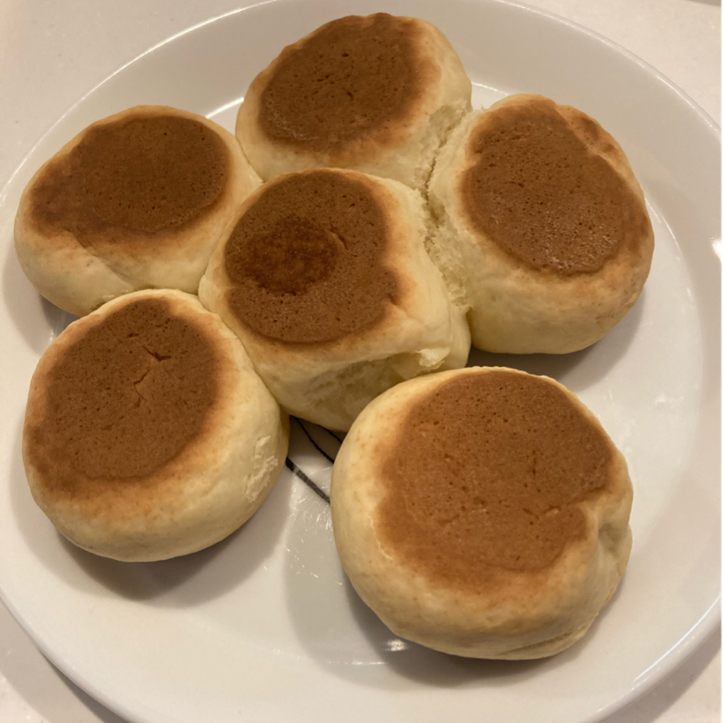 フライパンで ホットケーキミックスでちぎりパンのレシピ動画 作り方 Delish Kitchen