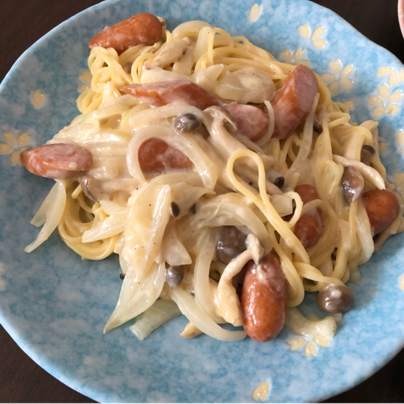 牛乳を使って ソーセージのクリームパスタのレシピ動画 作り方 Delish Kitchen