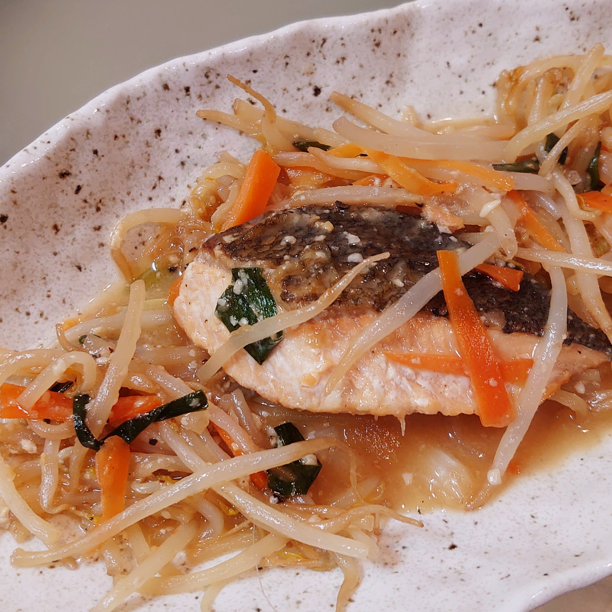 スキレットでふっくら 野菜たっぷりちゃんちゃん焼きのレシピ動画 作り方 Delish Kitchen