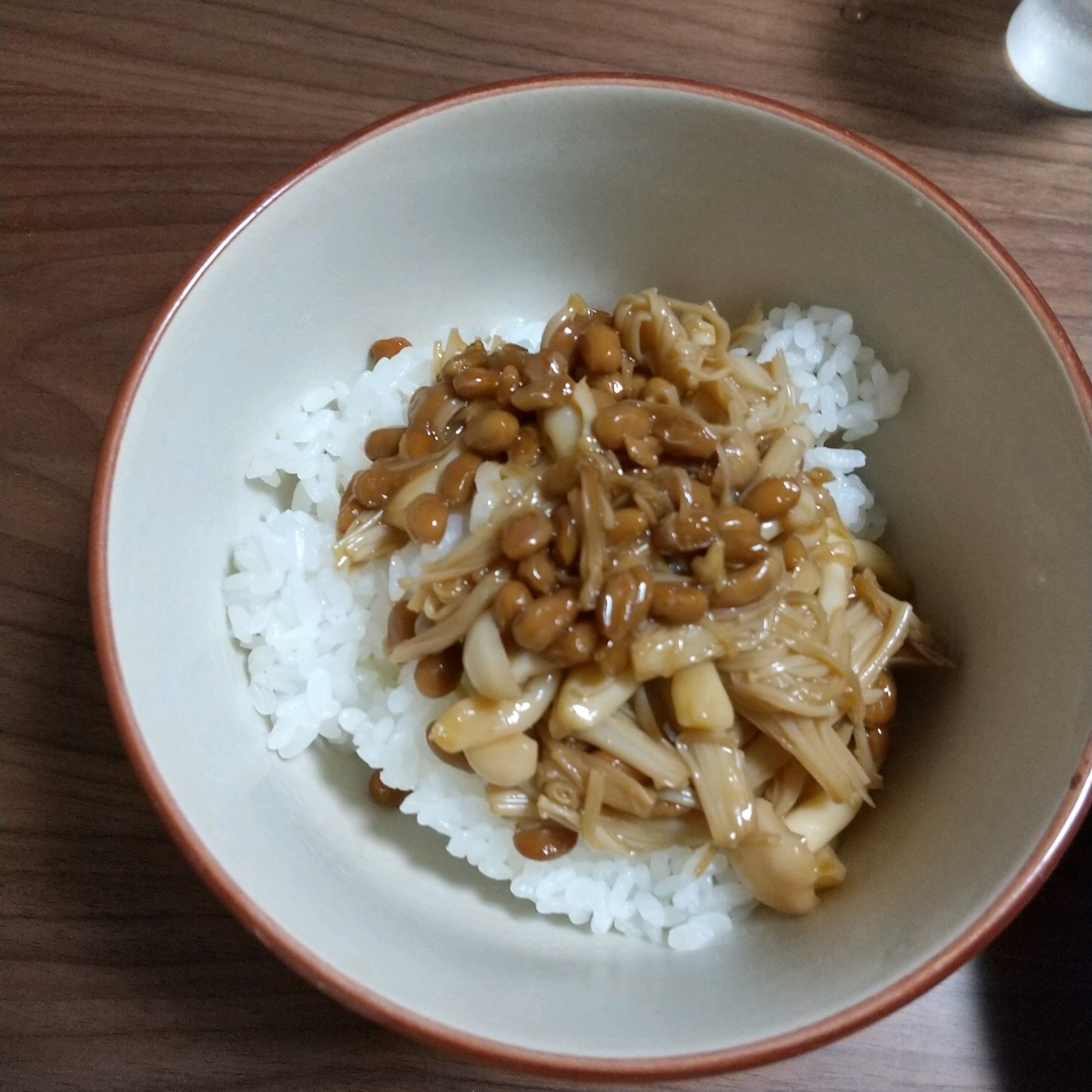 ご飯が欲しくなる しめじとえのきの納豆炒めのレシピ動画 作り方 Delish Kitchen