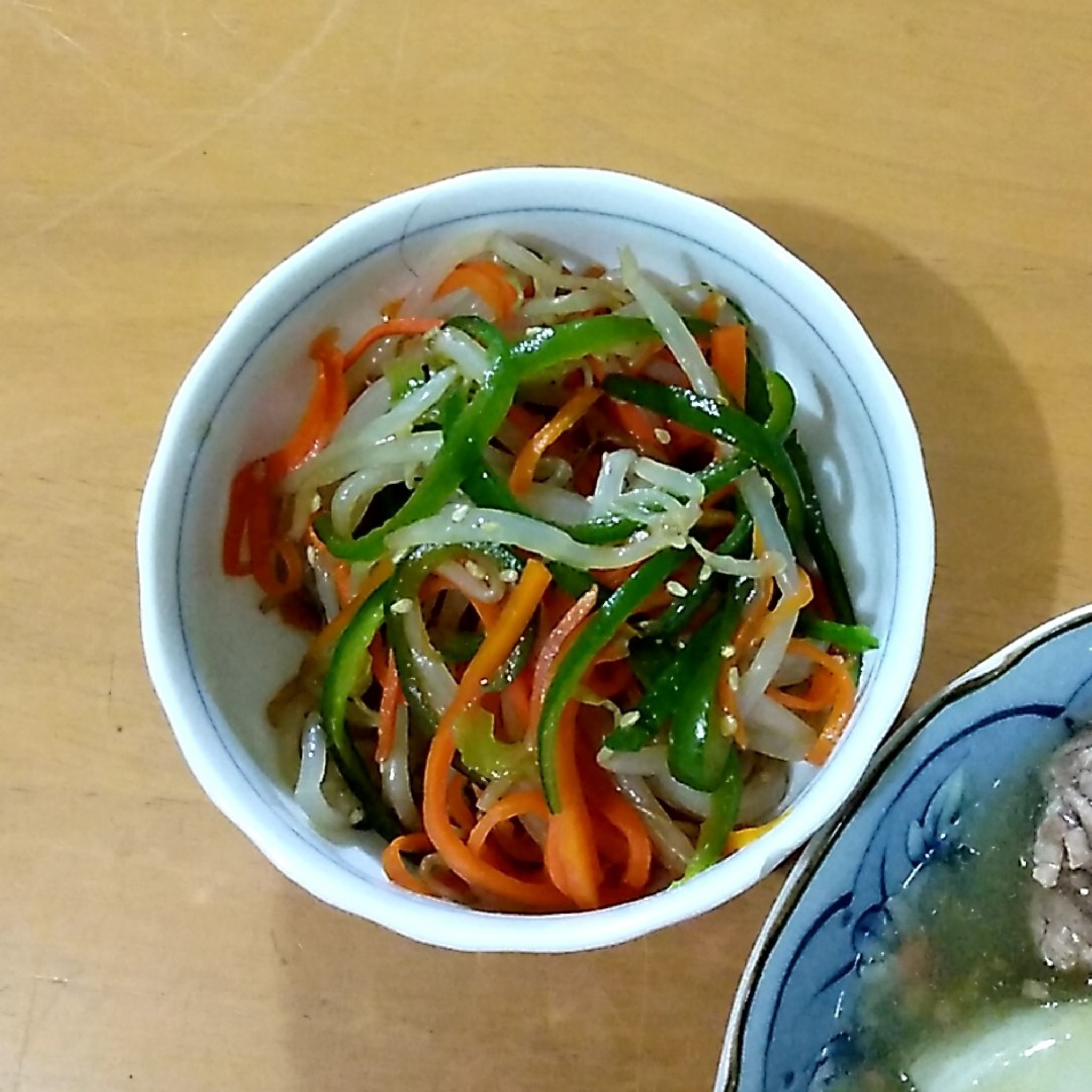 三色の彩り副菜 もやしとピーマンのごまあえのレシピ動画 作り方 Delish Kitchen