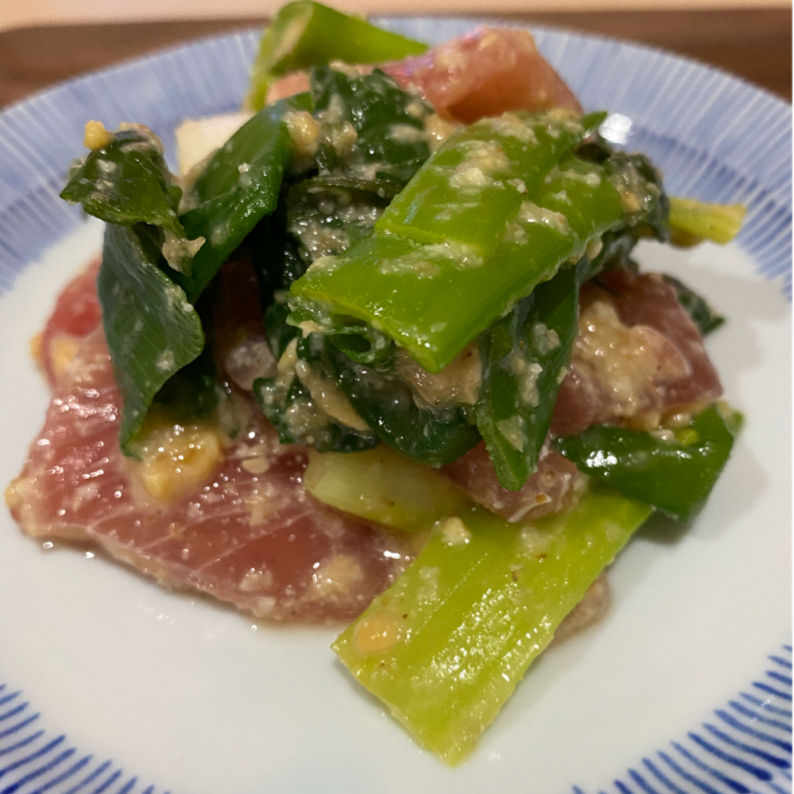 香りと食感が楽しめる わけぎとマグロのごまみそあえのレシピ動画 作り方 Delish Kitchen 香りと食感が楽しめる わけぎとマグロのごまみそあえのレシピ動画 作り方 Delish Kitchen