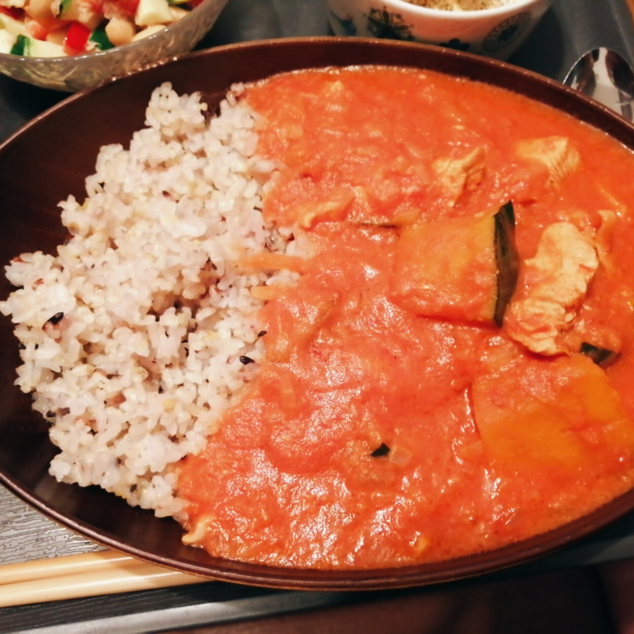 スパイシーで本格的 かぼちゃバターチキンカレーのレシピ動画 作り方 Delish Kitchen