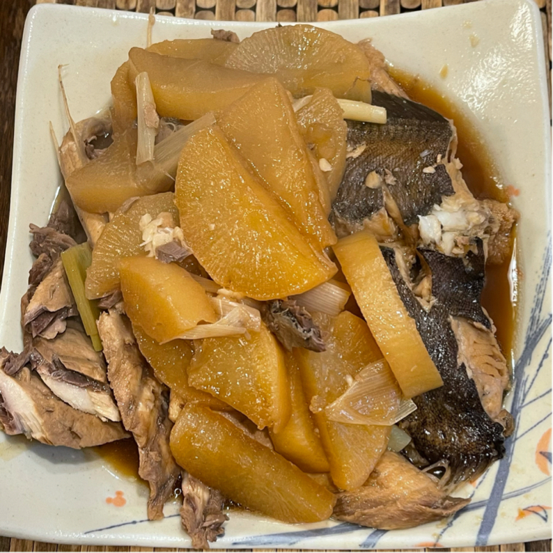 味の染みた大根が ブリのあら煮のレシピ動画 作り方 Delish Kitchen 味の染みた大根が ブリのあら煮のレシピ動画 作り方 Delish Kitchen