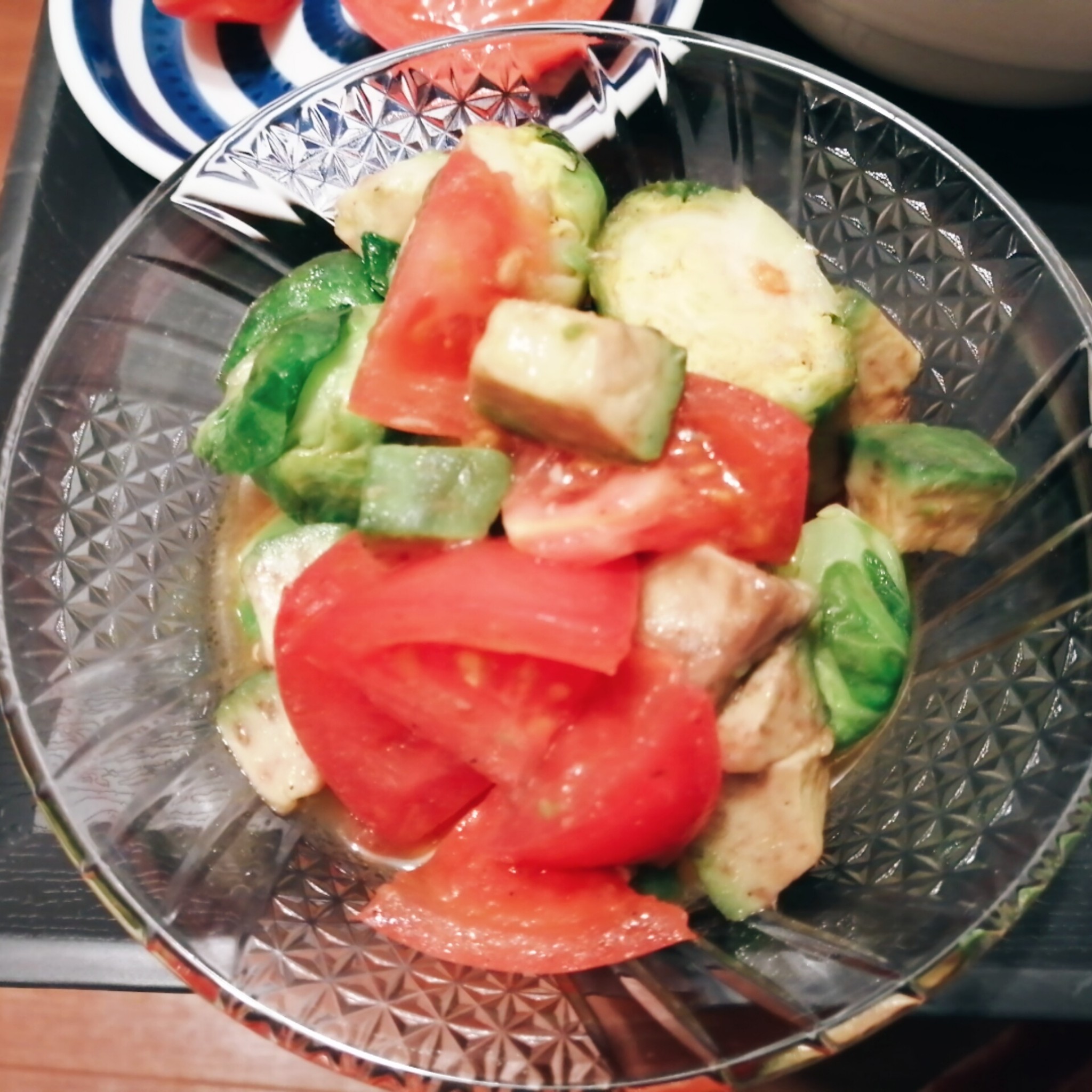コロコロかわいい 芽キャベツとミニトマトのマリネのレシピ動画 作り方 Delish Kitchen