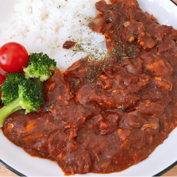 切るのは玉ねぎだけ トマトたっぷりサバ缶カレーのレシピ動画 作り方 Delish Kitchen