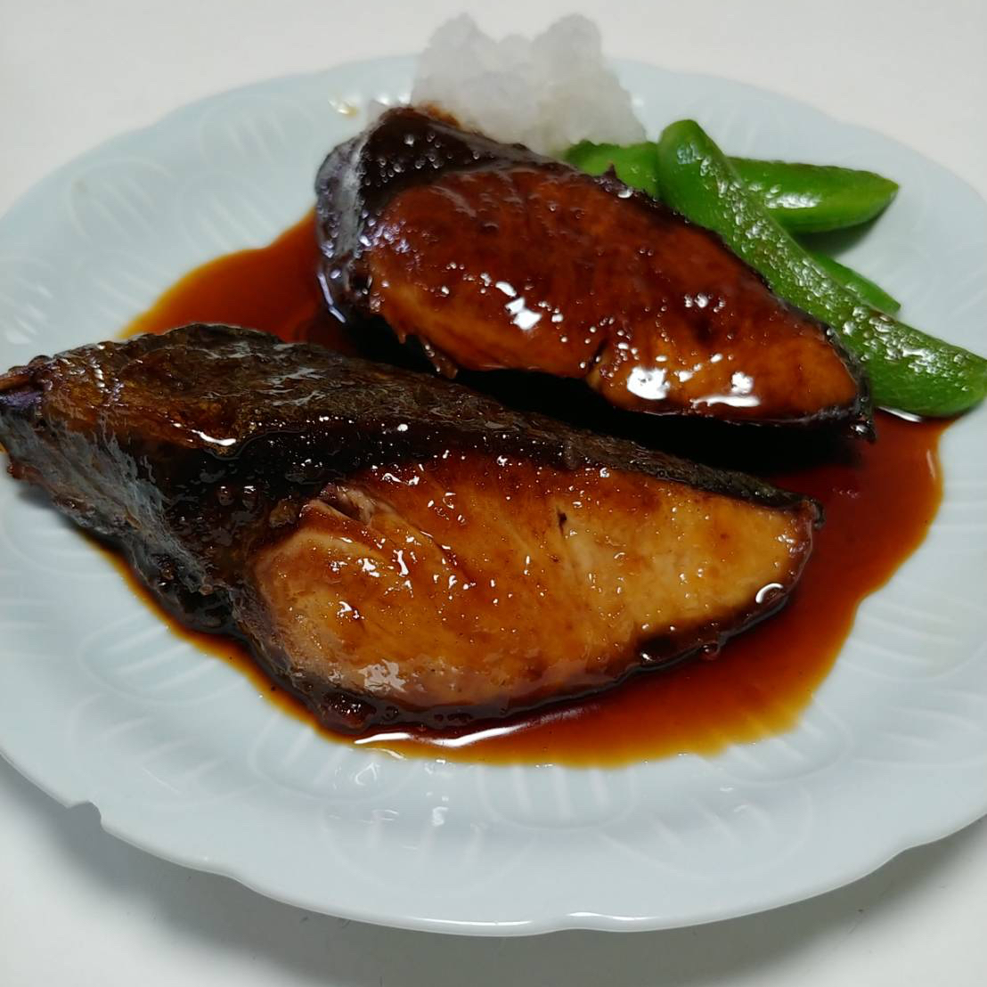 三温糖で仕上げる ブリの照り焼きのレシピ動画 作り方 Delish Kitchen 三温糖で仕上げる ブリの照り焼きのレシピ動画 作り方 Delish Kitchen