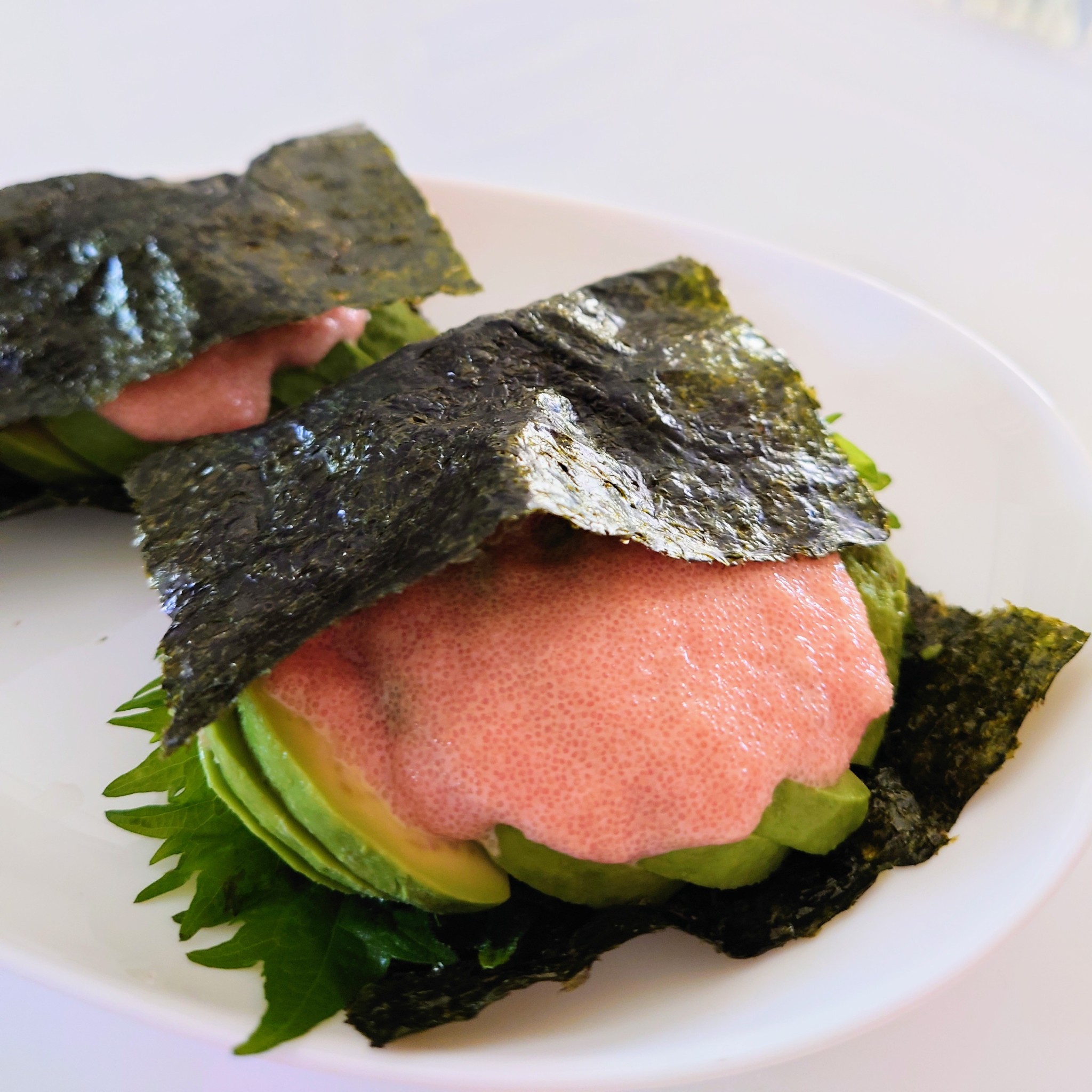 見た目も可愛い 明太アボカド折りたたみおにぎらずのレビュー Delish Kitchen