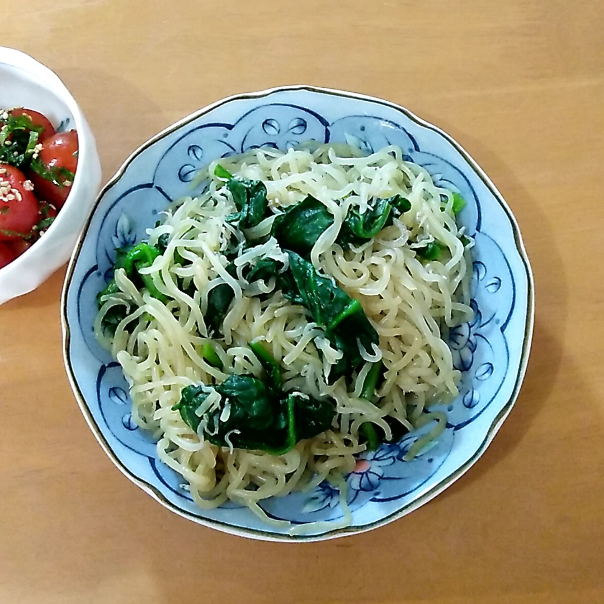 香ばしい ほうれん草としらたきのじゃこ炒めのレシピ動画 作り方 Delish Kitchen