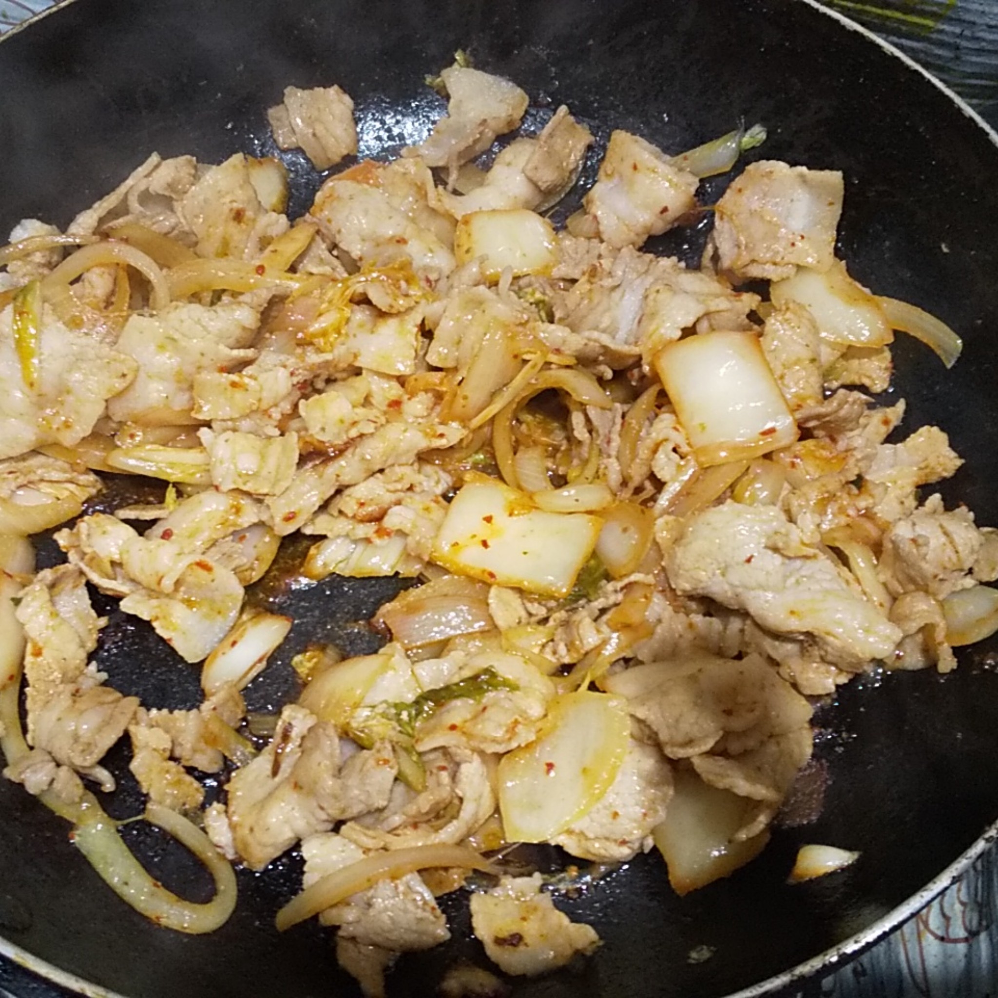 これを作れば間違いなし めんつゆで作る 基本の豚キムチのレビュー Delish Kitchen