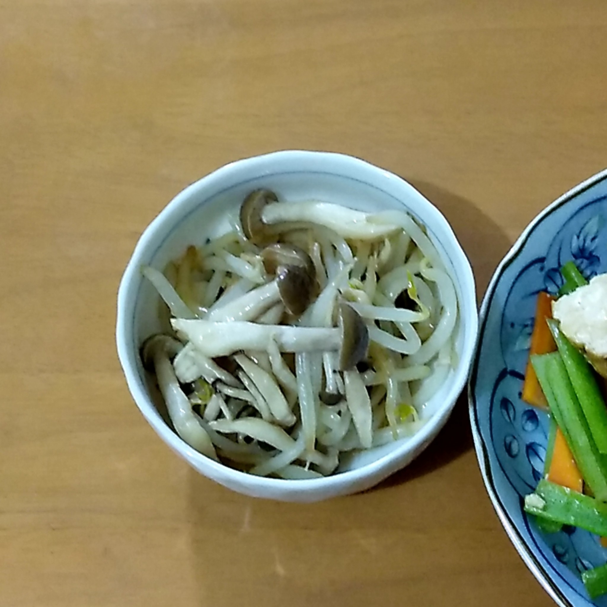 レンジで簡単！ しめじともやしの中華和えのレシピ動画・作り方