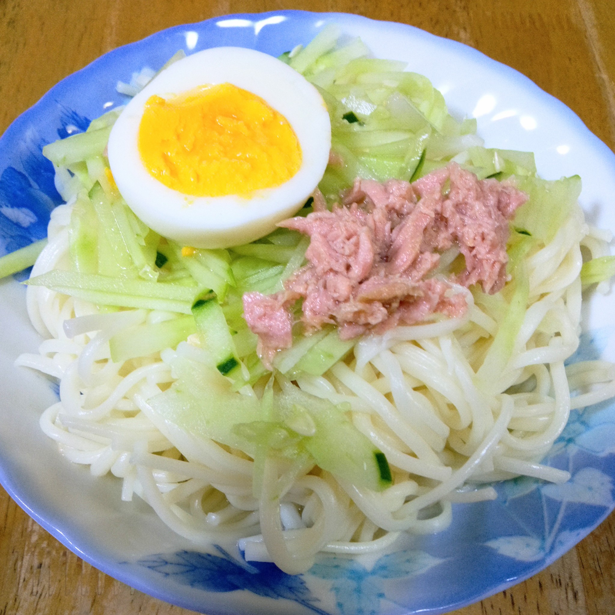 ガッツリなのに後味さっぱり にんにく塩だれそうめんのレシピ動画 作り方 Delish Kitchen