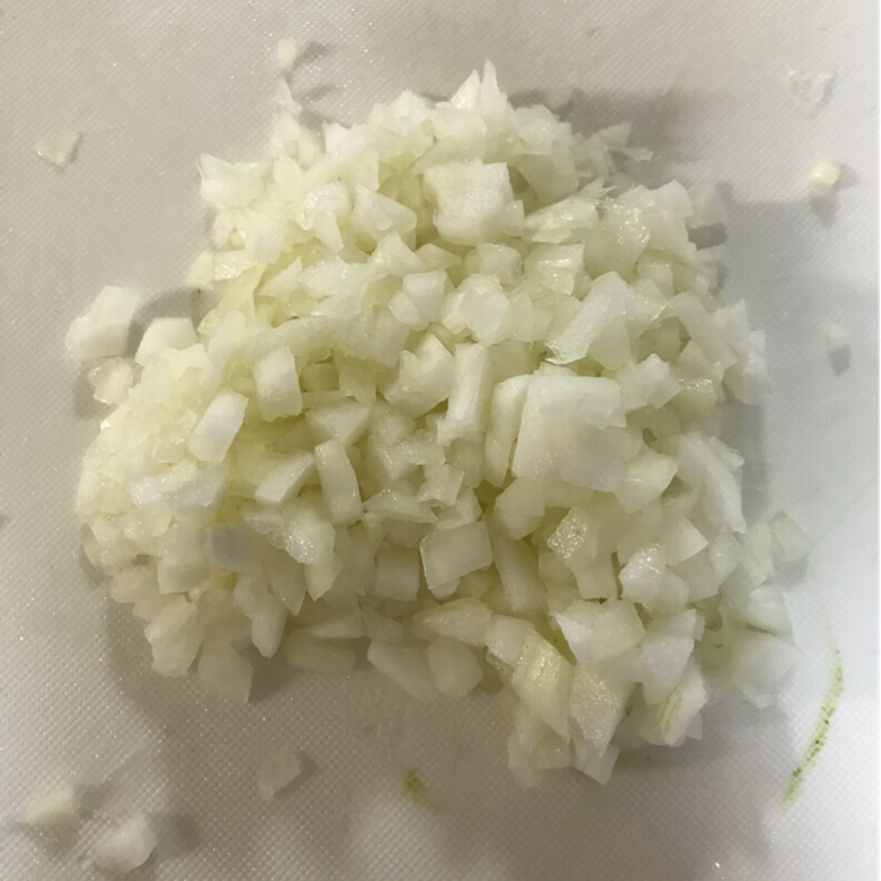 料理の基本 玉ねぎのみじん切りのレシピ動画 作り方 Delish Kitchen