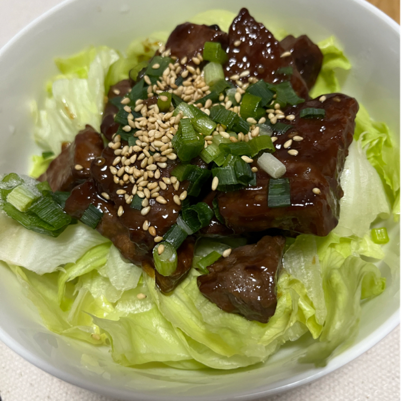 牛焼肉レシピ】人気料理22選！焼肉丼やさっぱり梅ソースがけなど