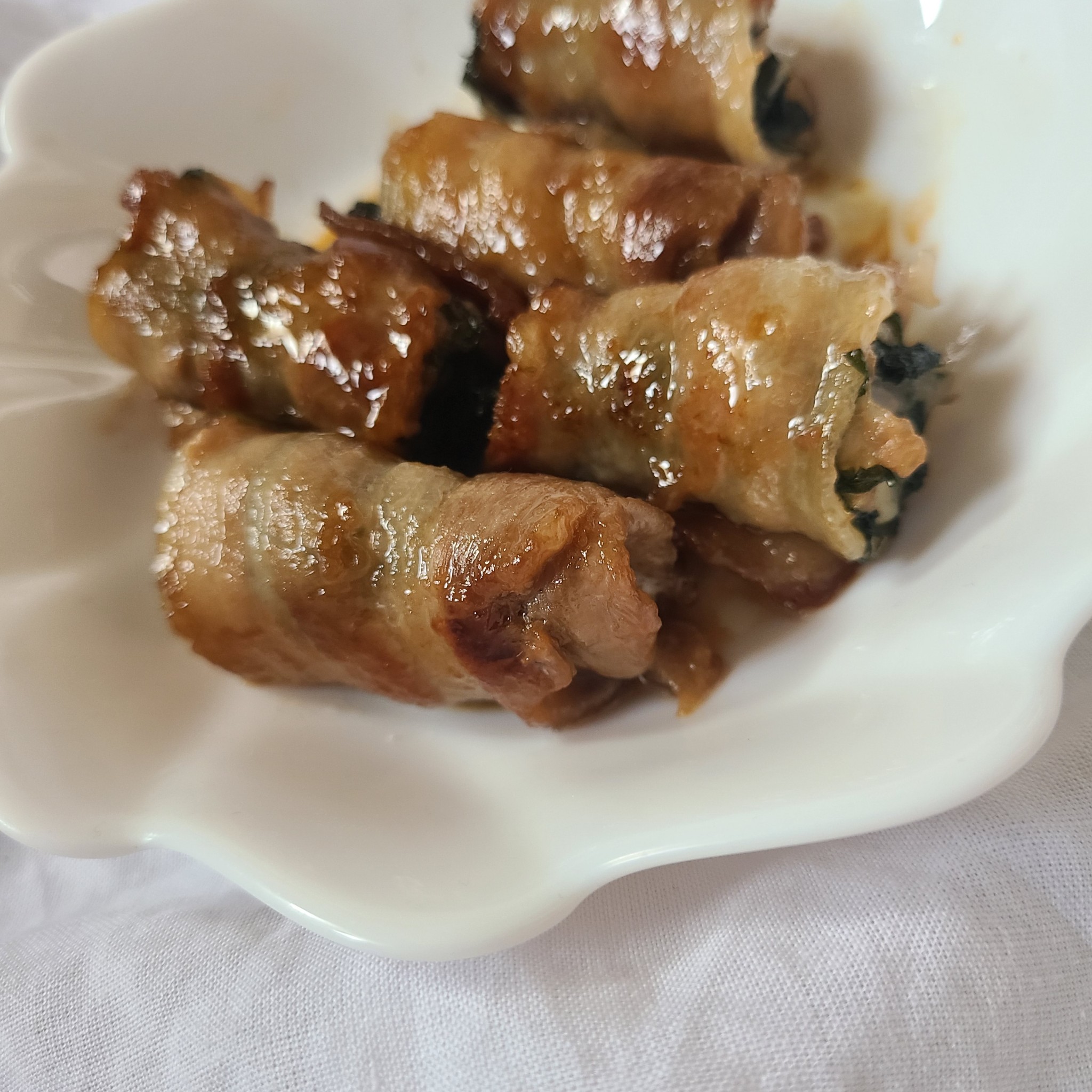 三枚肉しそ巻き レンジで時短 豚バラ肉の梅しそ巻き 作り方・レシピ | クラシル