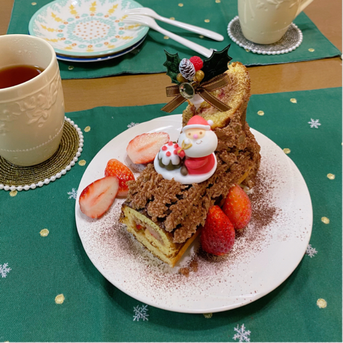 卵焼き器でふわっと♡ ミニブッシュドノエルのレシピ動画・作り方 | デ